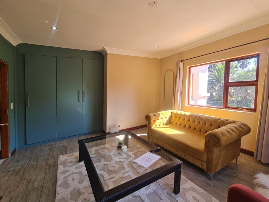 To Let 5 Bedroom Property for Rent in Eagles Landing North West